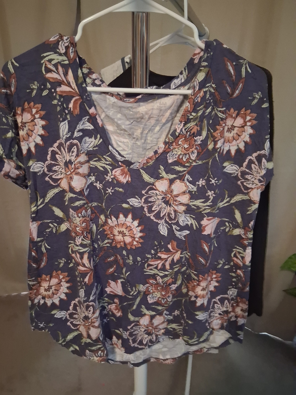 Women's Floral V-Neck Short Sleeve Tee - Navy with Pink Floral